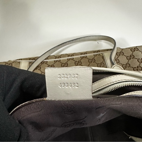 S⭕️LD. Gucci Twin Canvas Tote - Picture 11 of 16